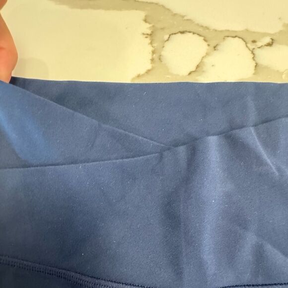 Glow mode leggings navy size  small - Picture 3 of 6